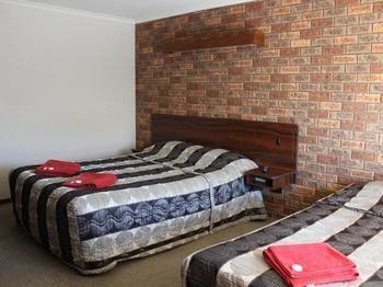 Woomargama Motel ภายนอก รูปภาพ